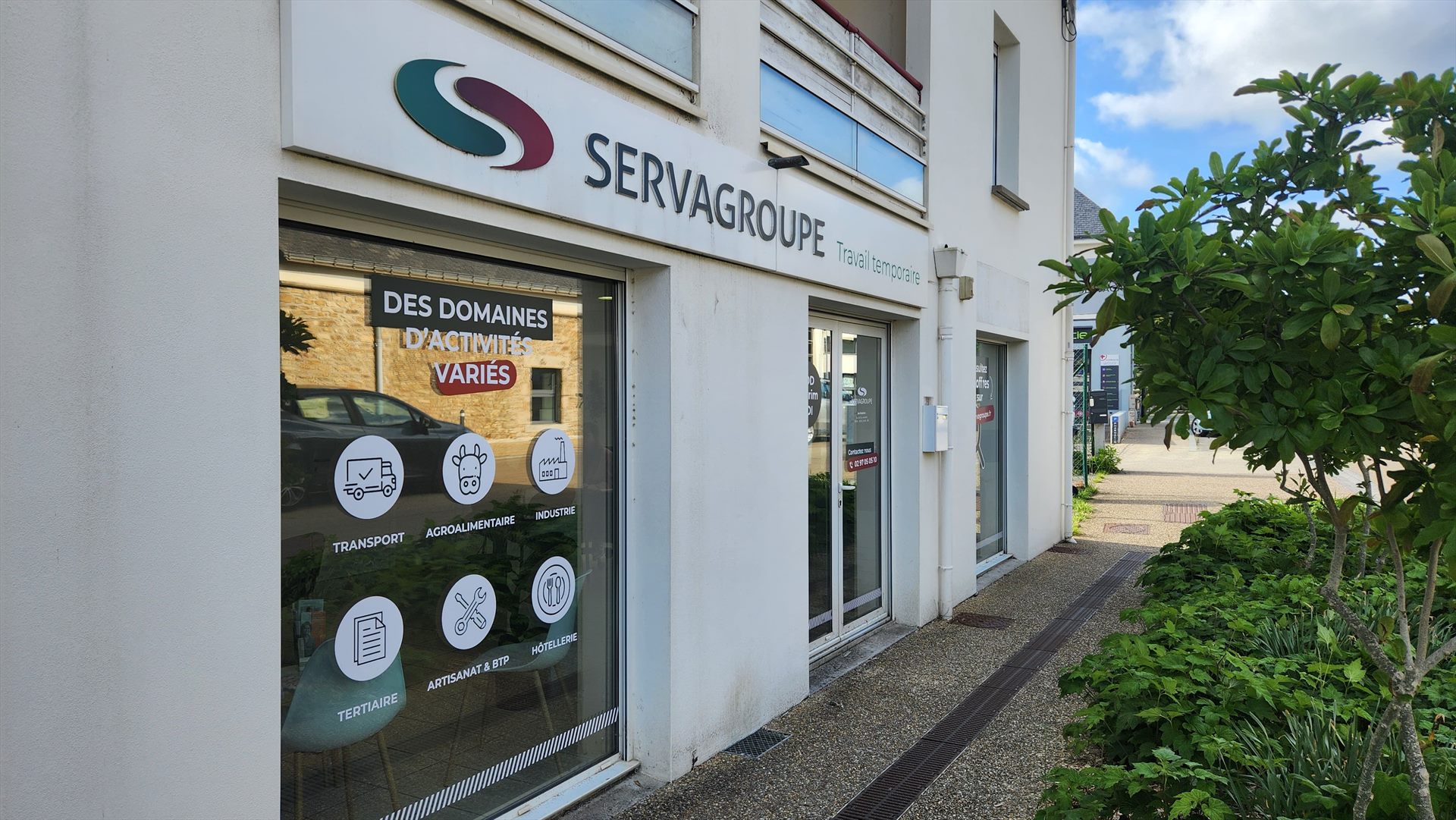 Façade agence intérim Queven